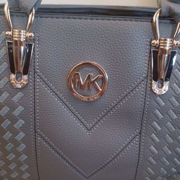 SOLD M - Gray Fashion Satchel Purse Handbag - Picture 4 of 11